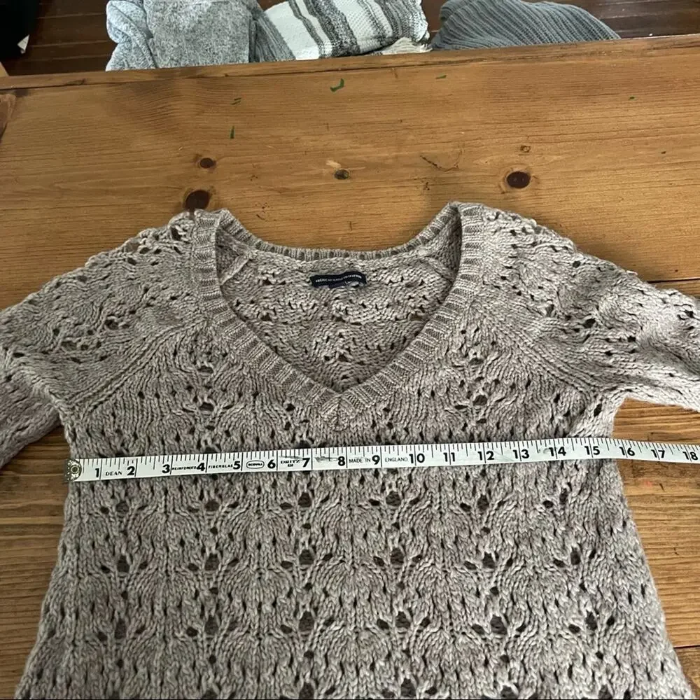 American Eagle Tan V Neck Sweater Open Knit Size Small